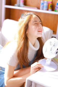 丰德别墅304室在线观看